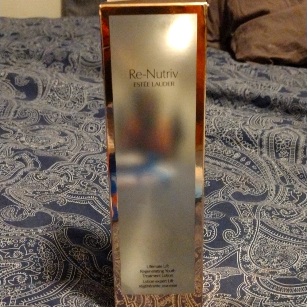 Estee Lauder treatment lotion